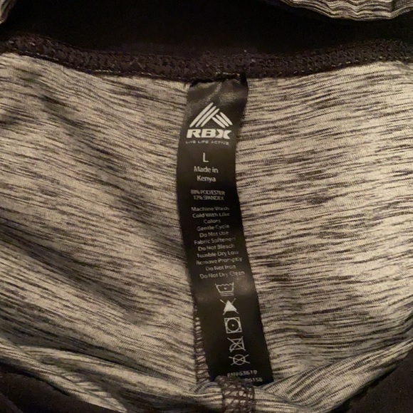 Women’s Reebok Active Capri Leggings - Picture 3 of 4